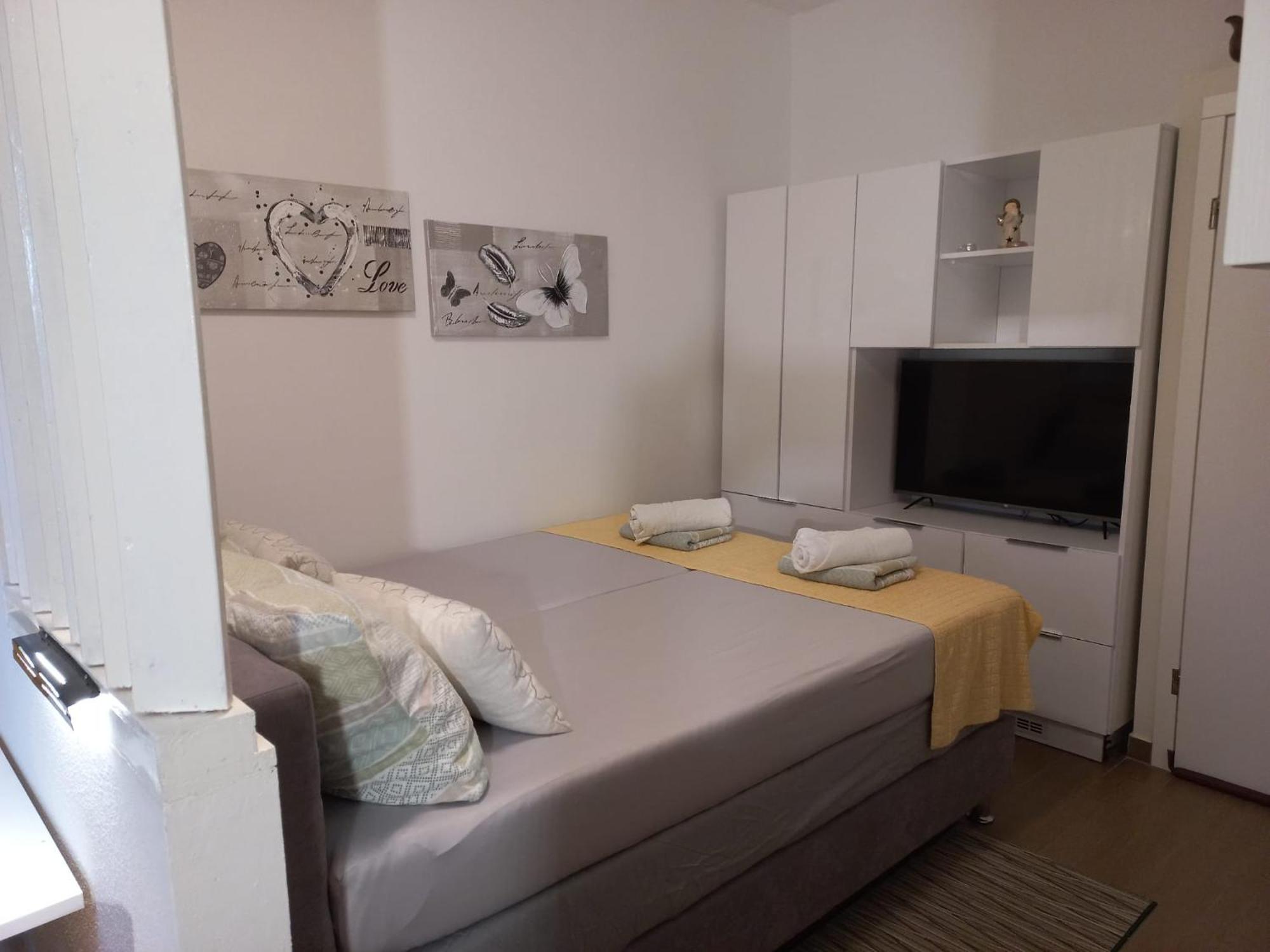 Studio Apartment With Pool Pula Exterior foto