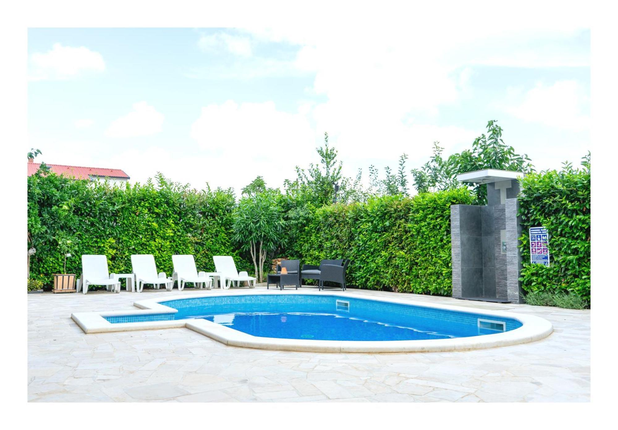 Studio Apartment With Pool Pula Exterior foto